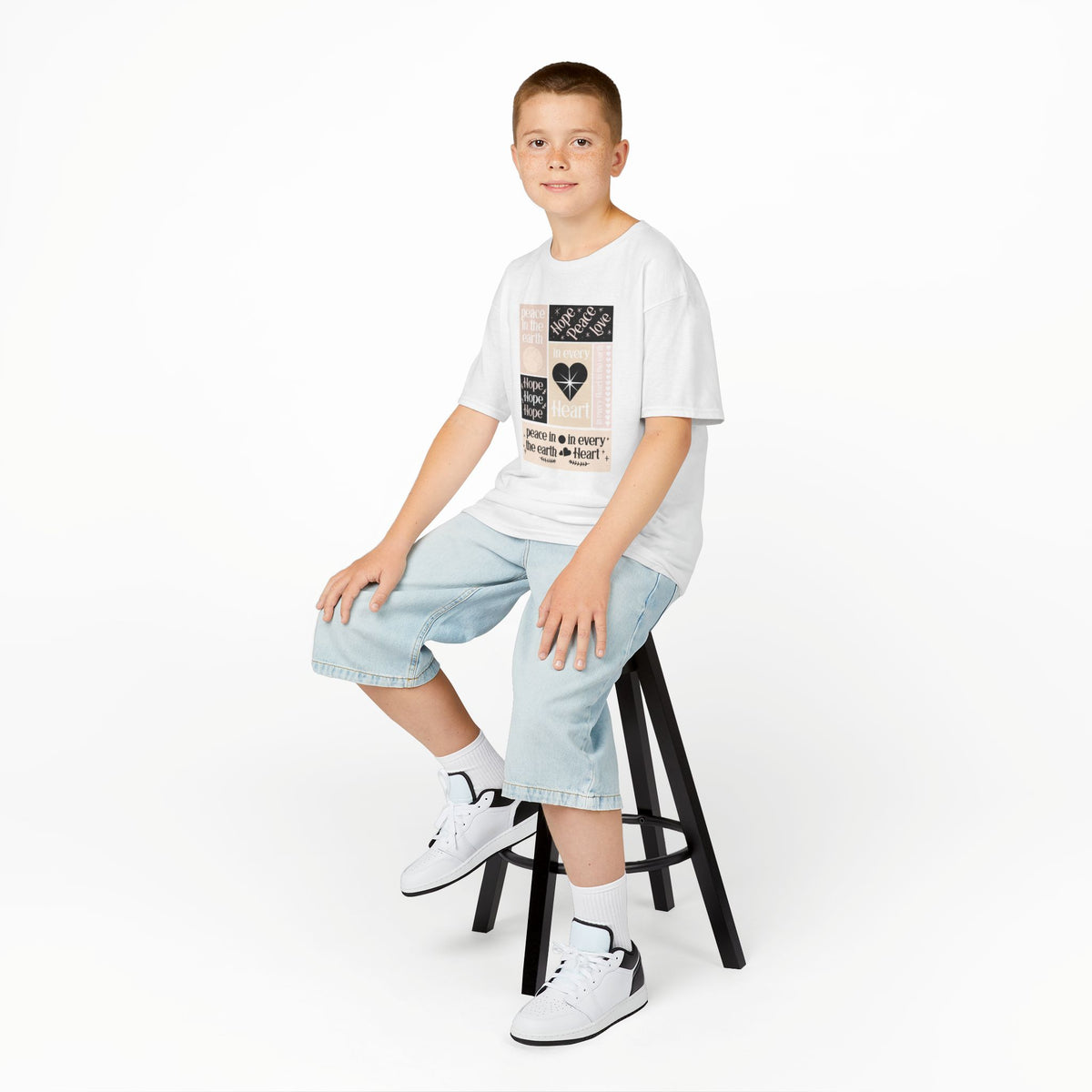 Kids Heavy Cotton™ Tee Esperanza Paz Amor – ropa cristiana para niños – foto 4